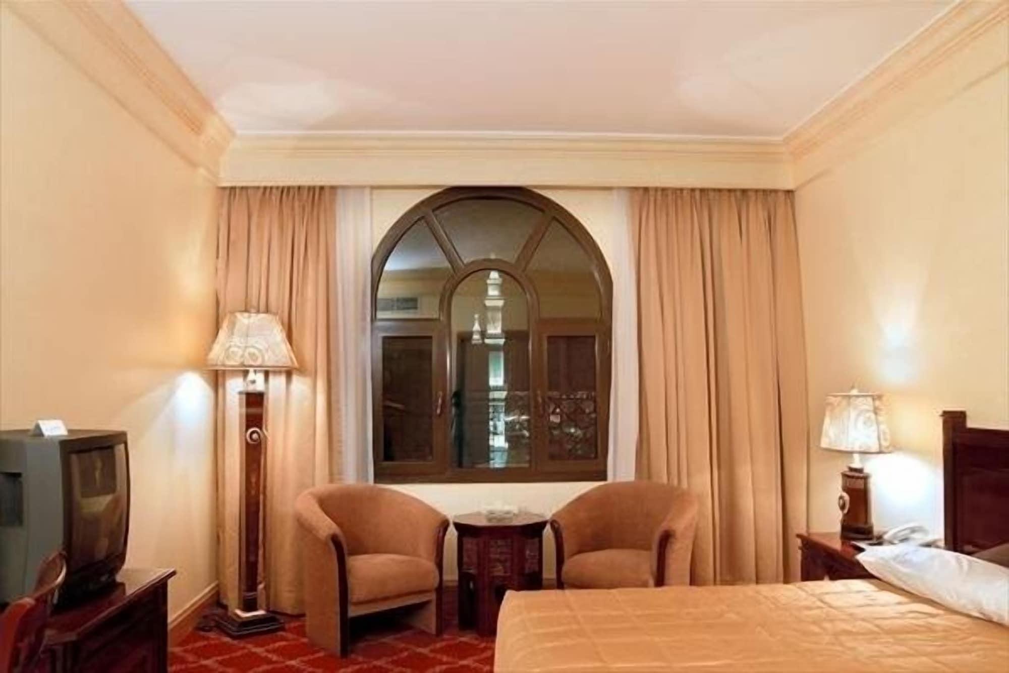 Dar Aleiman Al Haram Hotel Medina Eksteriør billede A room at the hotel
