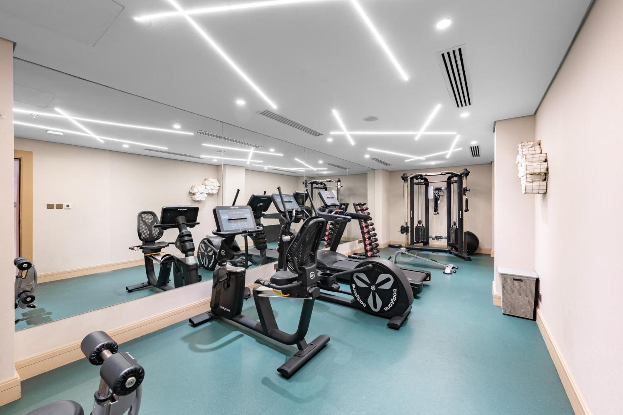 Dar Aleiman Al Haram Hotel Medina Eksteriør billede The gym at the hotel