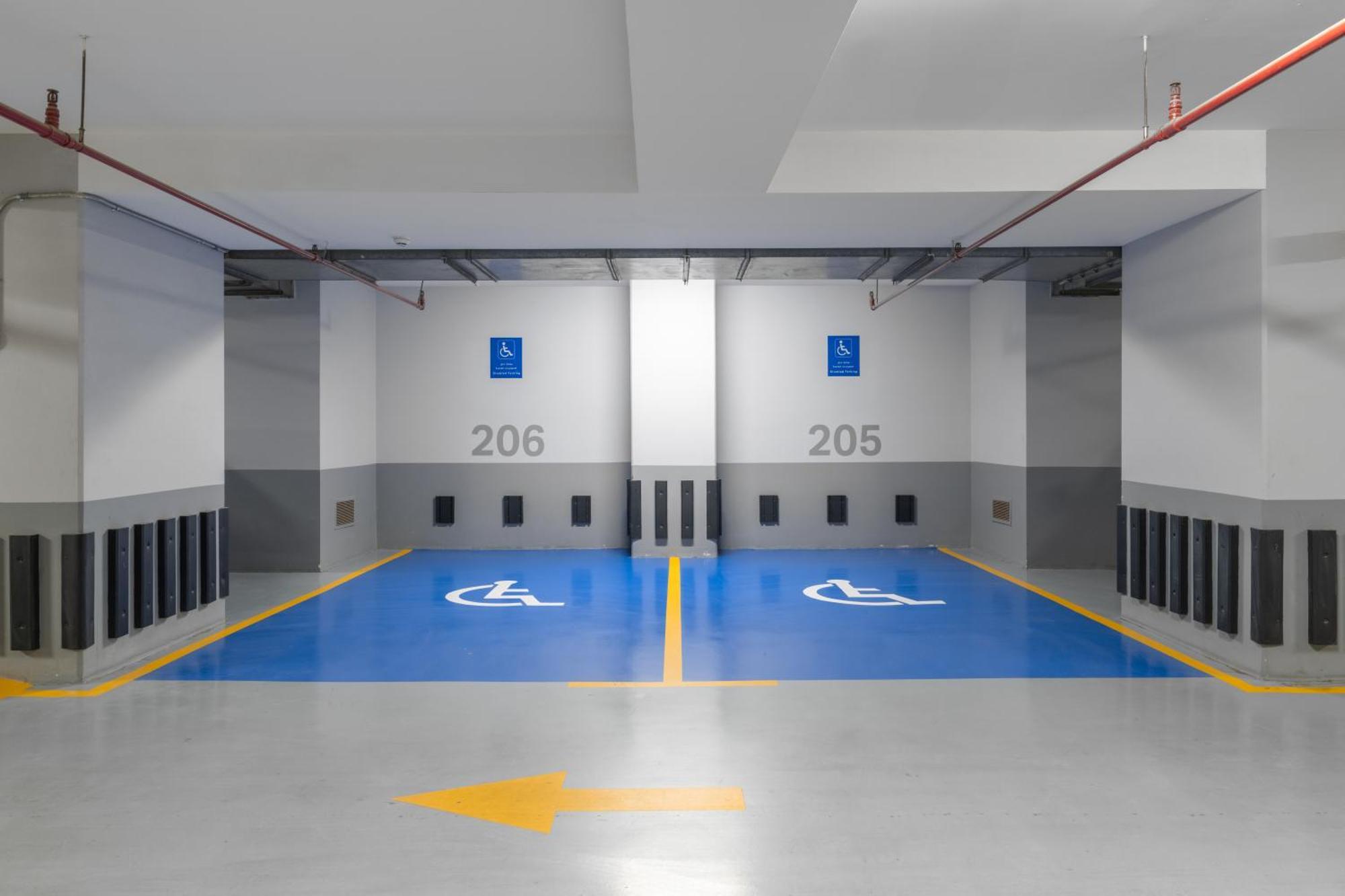 Dar Aleiman Al Haram Hotel Medina Eksteriør billede Disabled parking at the airport