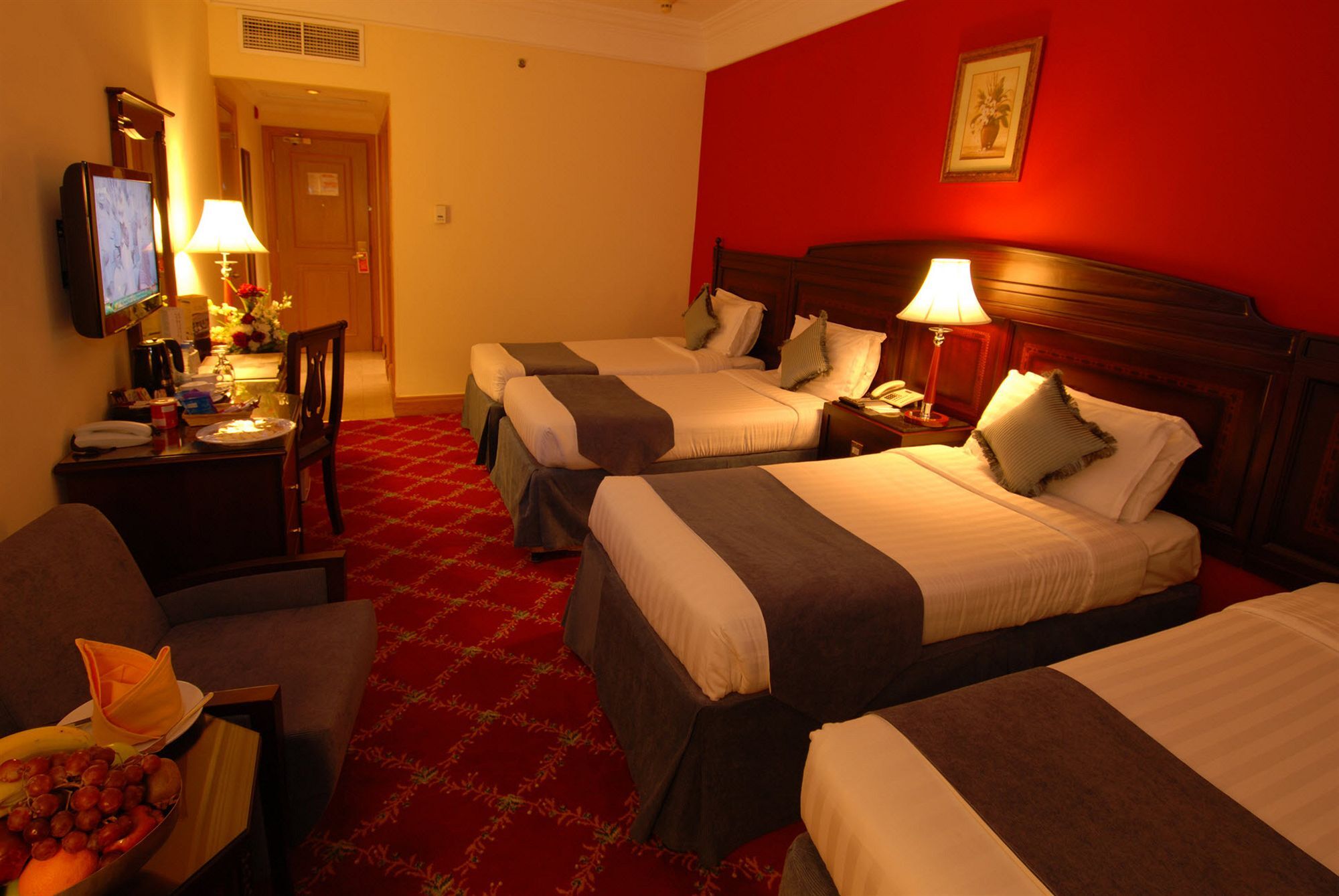 Dar Aleiman Al Haram Hotel Medina Eksteriør billede A room at the hotel